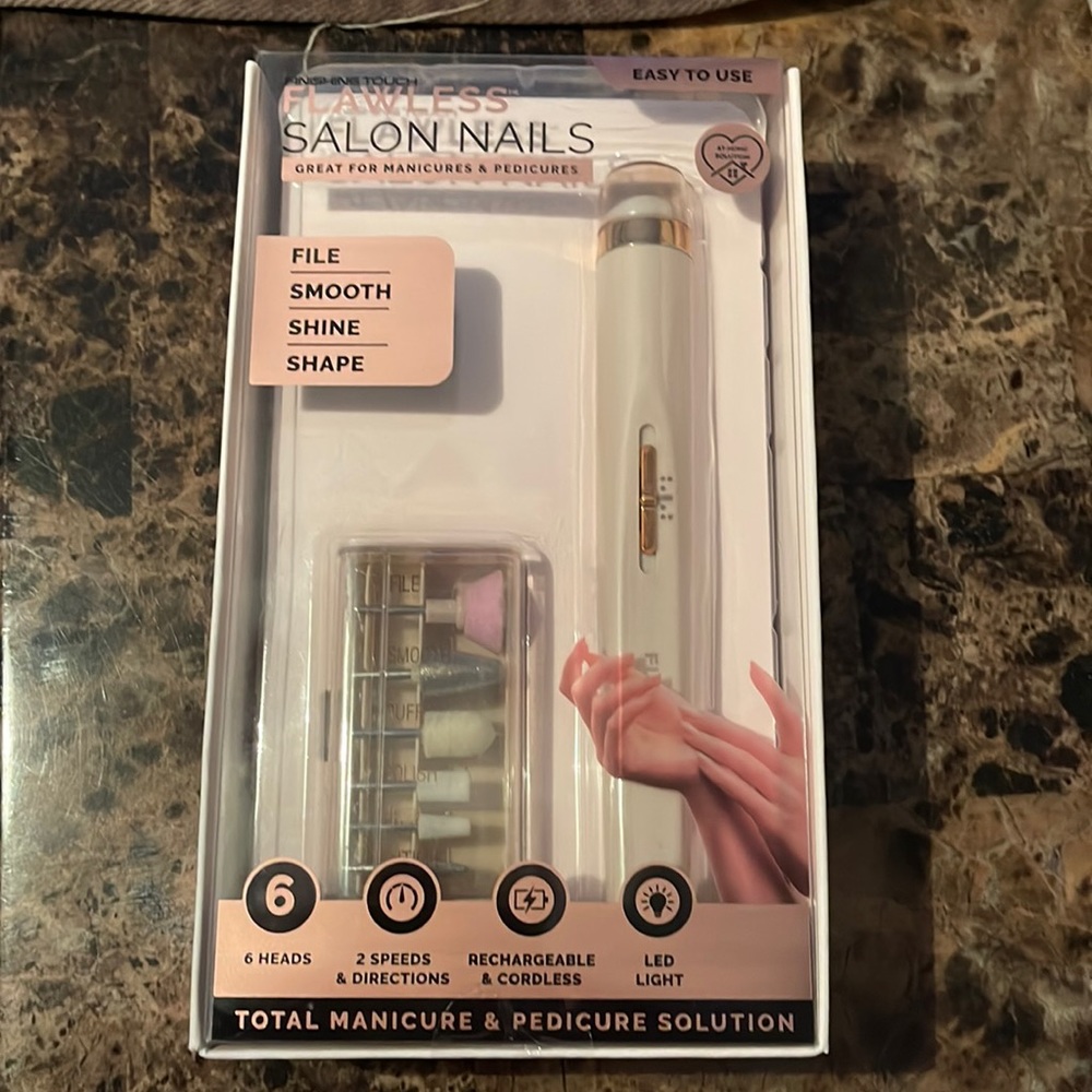 Salon Nails